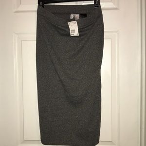 H&M Gray Pencil Skirt